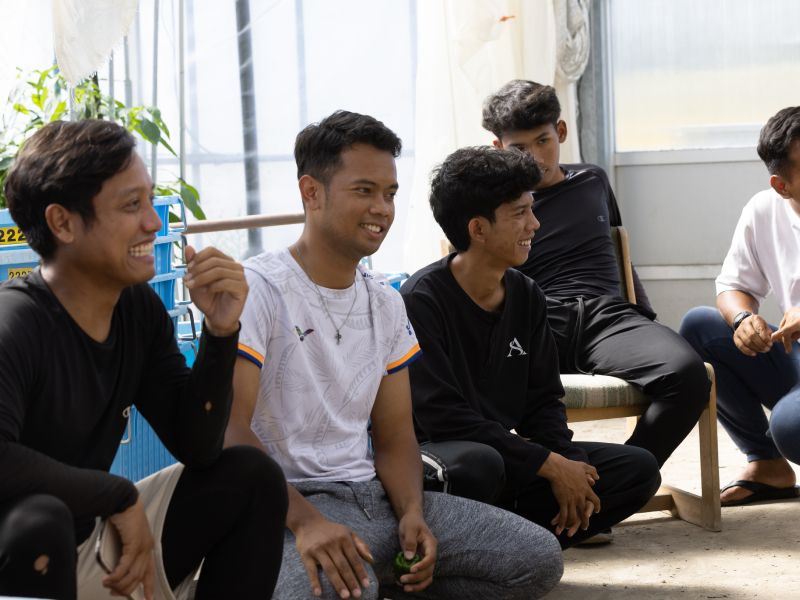 笑顔の従業員写真